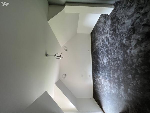 Maison avec jardin et grand garage proche centre-ville