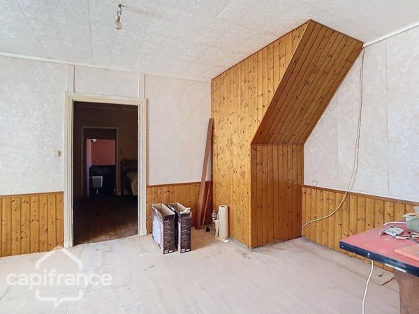 Maison à vendre 7 pièces GEAY (79)