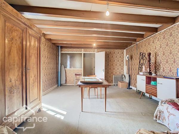 Maison à vendre 7 pièces GEAY (79)