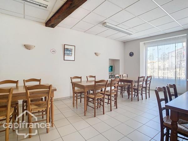 Maison à vendre 7 pièces GEAY (79)