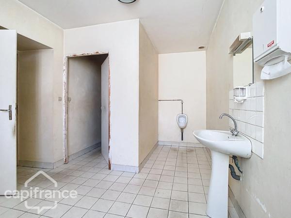 Maison à vendre 7 pièces GEAY (79)