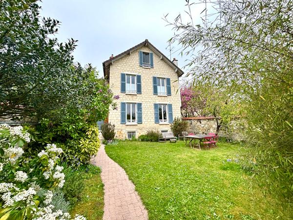 Maison Auvers Sur Oise 5 pièce(s) 110 m2 €425 000 ** - Référence 11218