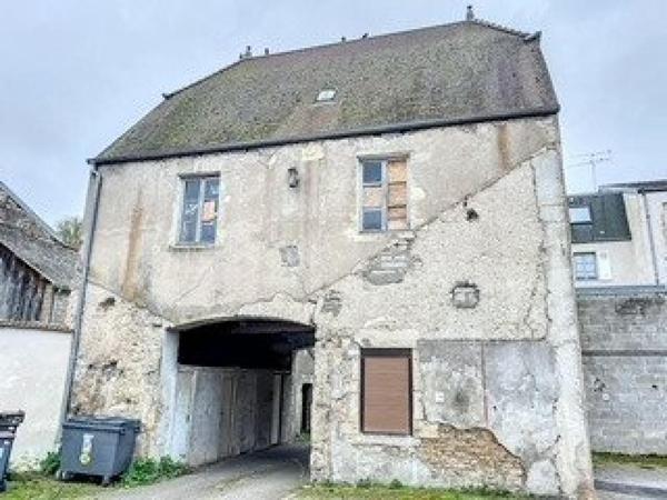 Maison de 130m² à rénover en centre ville de GRAY