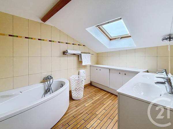 Maison à vendre  5 pièces - 175 m2 CHATEL GUYON - 63