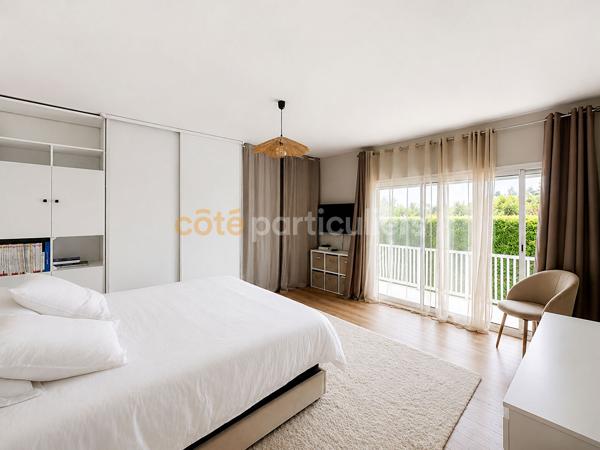 Vente
                Maison155 m² - 7 Pièces -
                    ANGOULEME (16000)