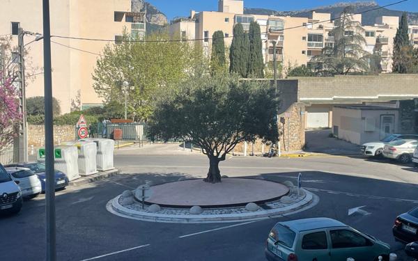 Appartement à vendre    2 pièces • 47 m2 Toulon