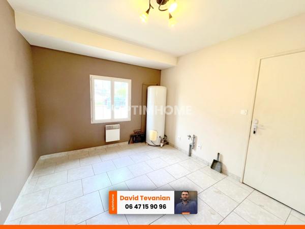 Maison de plain-pied avec garage d'une surface de 117 m², 2 chambres et une buanderie, excellent DPE C dans un environnement très calme sur la commune de Villefranche sur Cher