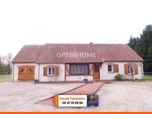 Maison de plain-pied avec garage d'une surface de 117 m², 2 chambres et une buanderie, excellent DPE C dans un environnement très calme sur la commune de Villefranche sur Cher