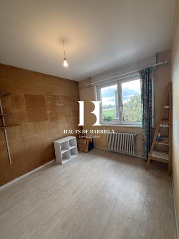 Maison semi-individuelle 4 pièces – 110 m² – Potentiel