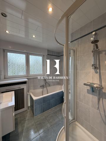 Maison semi-individuelle 4 pièces – 110 m² – Potentiel