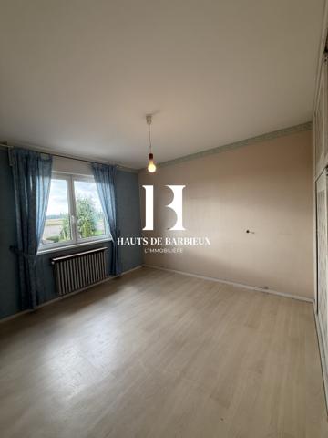 Maison semi-individuelle 4 pièces – 110 m² – Potentiel