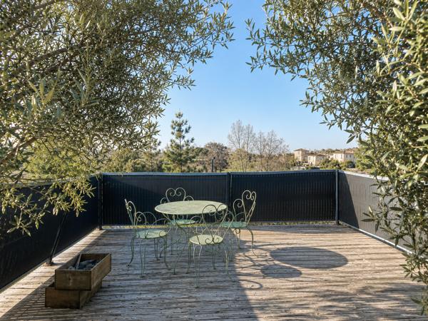 Propriété de caractère en pierre – 4,7 ha, étang, piscine et vue panoramique