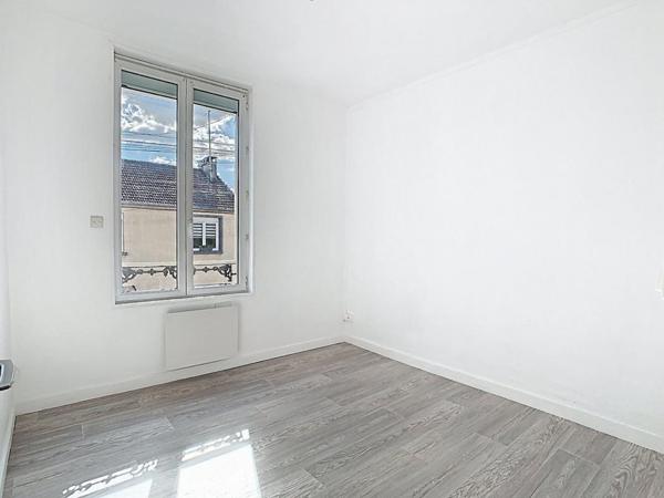 APPARTEMENT T3 - 50M² - 2 CHAMBRES - CAVE - 60140 LIANCOURT