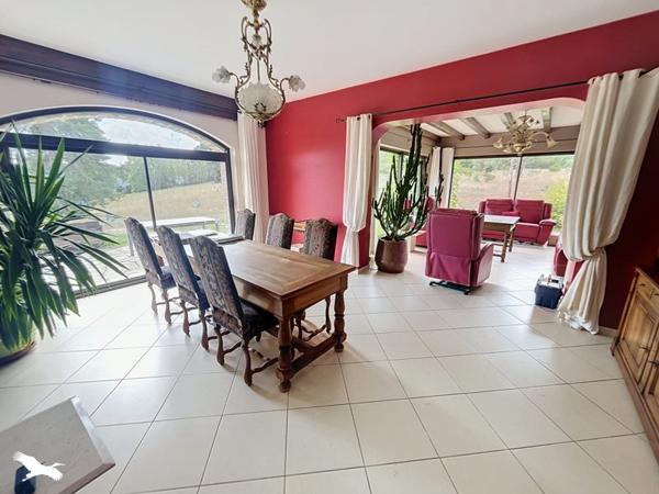 Maison 442 260 € La Coquille 7 p 280 m² DPE C