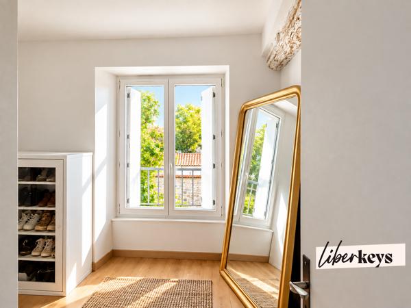CHARME & AUTHENTICITÉ – 3 PIÈCES ENTIÈREMENT RÉNOVÉ