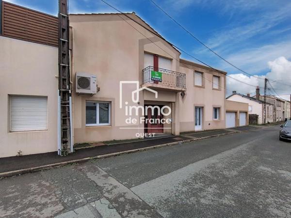 Immeuble à vendre à Roche-sur-Yon (85000)