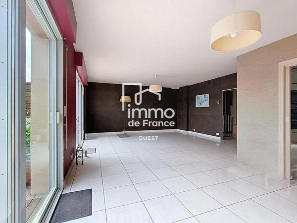 Immeuble à vendre à Roche-sur-Yon (85000)