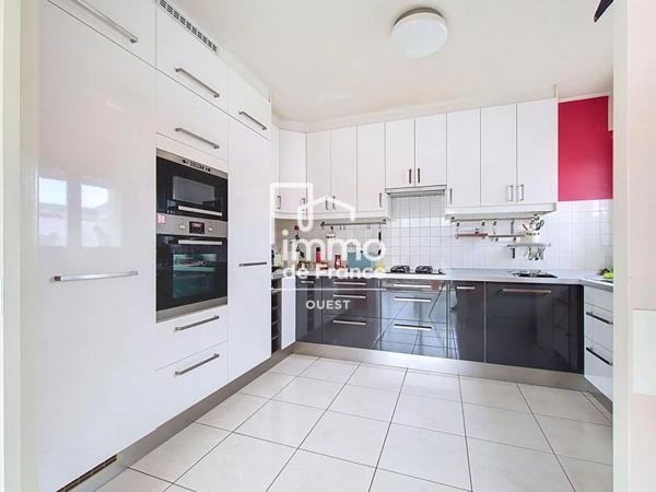 Immeuble à vendre à Roche-sur-Yon (85000)