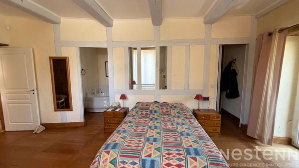 QUIBERON - Vente charmante maison en pierre de 200 m² sur un terrain de 995 m²