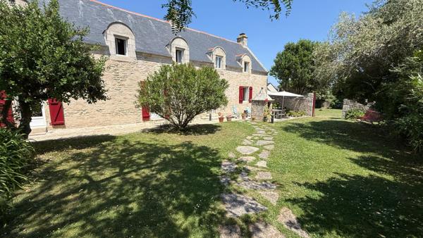 QUIBERON - Vente charmante maison en pierre de 200 m² sur un terrain de 995 m²