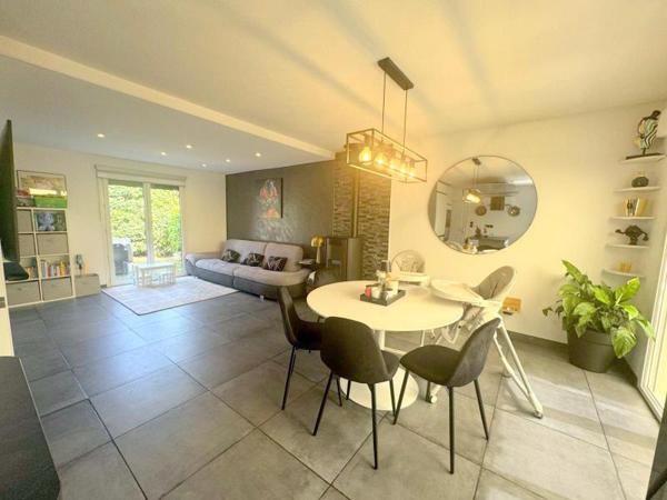 Collonges (01550) Maison avec Garage Collonges