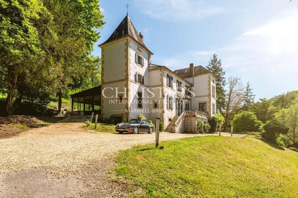 Opportunité Rare : Domaine Gastronomique de Rang Michelin et Hôtellerie de Prestige Clé en Main près de Périgueux