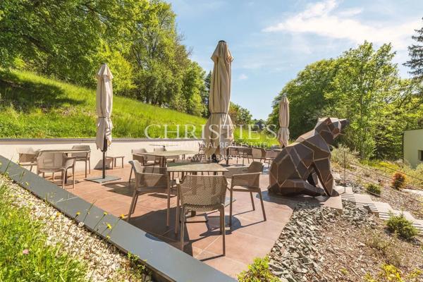 Opportunité Rare : Domaine Gastronomique de Rang Michelin et Hôtellerie de Prestige Clé en Main près de Périgueux