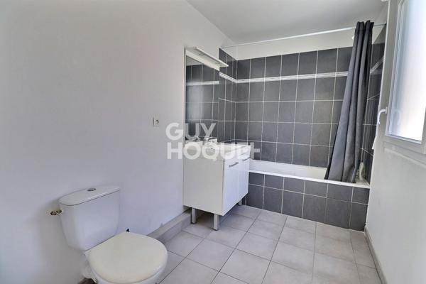 T2 dernier étage avec garage secteur Jean Macé