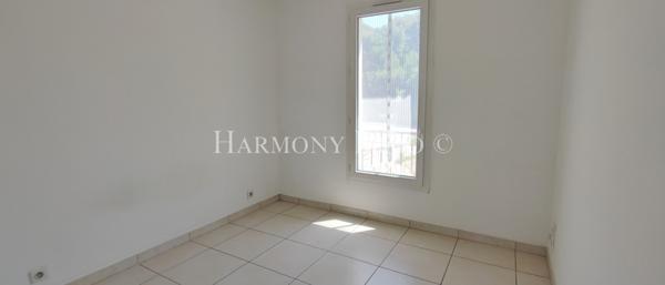 A vendre- A 300m de la plage! Maison T3 plus garage à Sanary-sur-mer 83 110(Var).