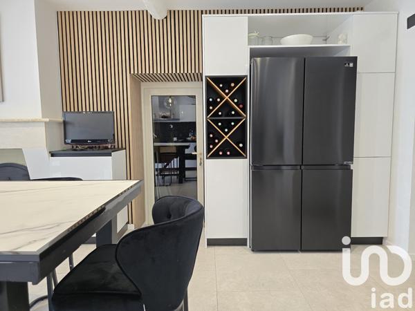 Domaine 11 pièces de 390 m² à Saint-André-de-Cubzac (33240)