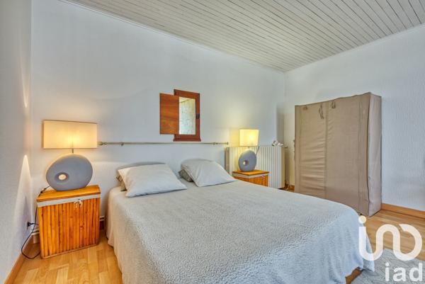 Domaine 11 pièces de 390 m² à Saint-André-de-Cubzac (33240)