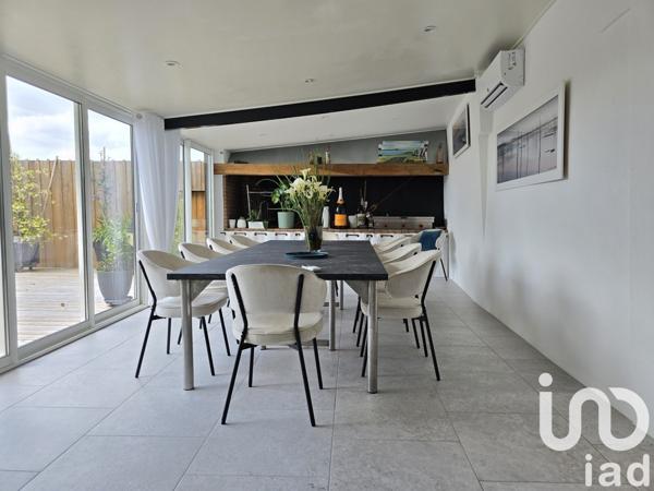 Domaine 11 pièces de 390 m² à Saint-André-de-Cubzac (33240)