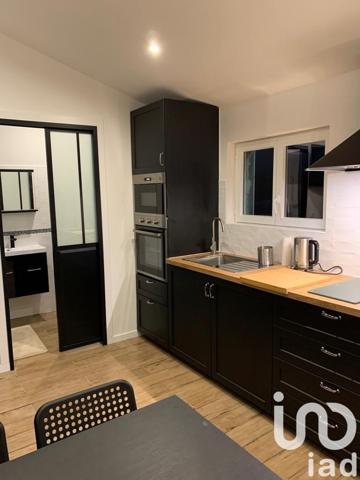 Maison traditionnelle 8 pièces de 200 m² à Landaul (56690)