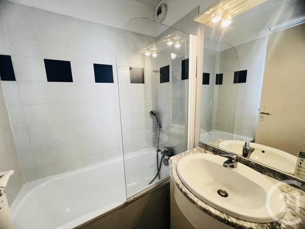 Appartement Studio à vendre  1 pièce - 23,61 m 2   FOURAS  - 17