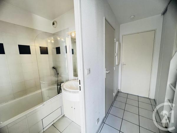 Appartement Studio à vendre  1 pièce - 23,61 m 2   FOURAS  - 17