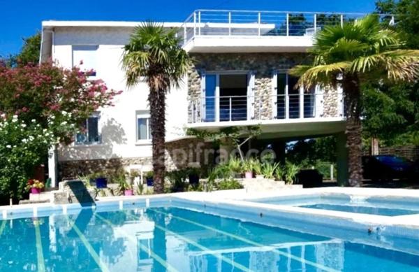 Appartement à vendre 3 pièces ANDERNOS LES BAINS (33)-RARE-69M² à PERSONNALISER-RDJ au calme-500M DU PORT-