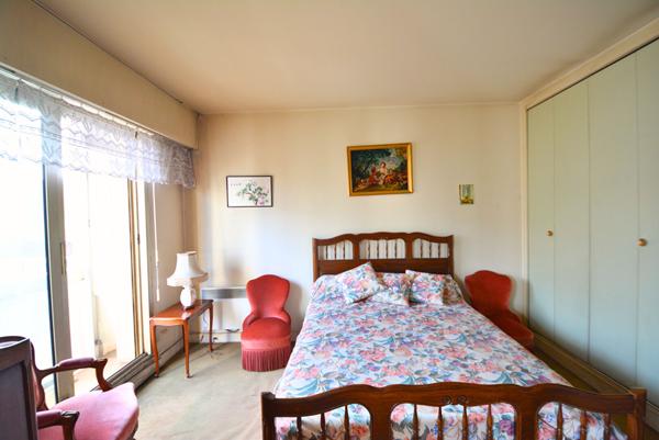 Appartement deux pièces avec balcon et cave