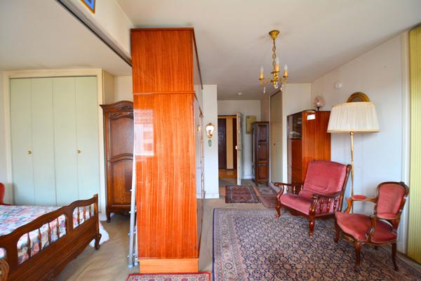 Appartement deux pièces avec balcon et cave