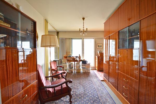 Appartement deux pièces avec balcon et cave