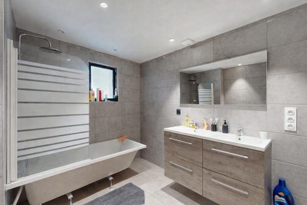 Champier (38260) Exclusivité - Urgent à vendre - Maison avec terrain au calme 104M2