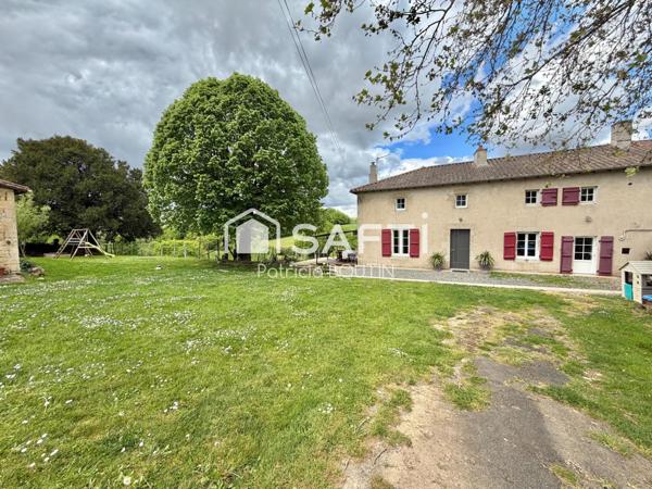 MAISON EN PIERRE 4 CHAMBRES + DÉPENDANCES A MELLE VUE IMPRENABLE !