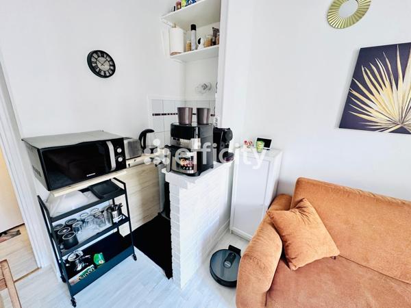 Appartement
         1 pièce
        - 12 m² 129 500 € *