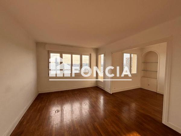 Location Appartement 3 pièces 78.79 m² - 145 AVENUE LACASSAGNE Lyon 69003