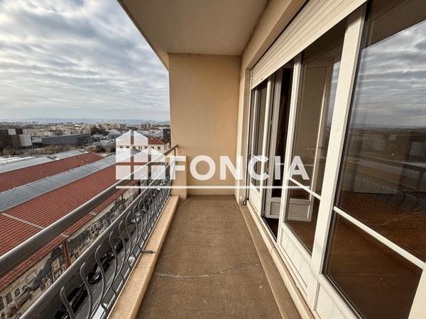 Location Appartement 3 pièces 78.79 m² - 145 AVENUE LACASSAGNE Lyon 69003