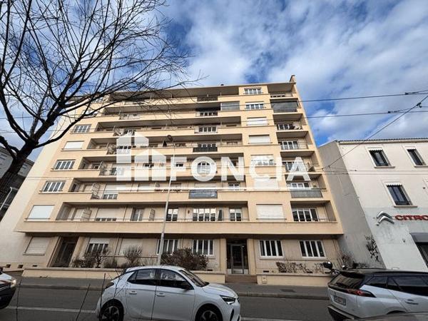 Location Appartement 3 pièces 78.79 m² - 145 AVENUE LACASSAGNE Lyon 69003