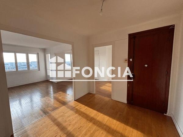 Location Appartement 3 pièces 78.79 m² - 145 AVENUE LACASSAGNE Lyon 69003