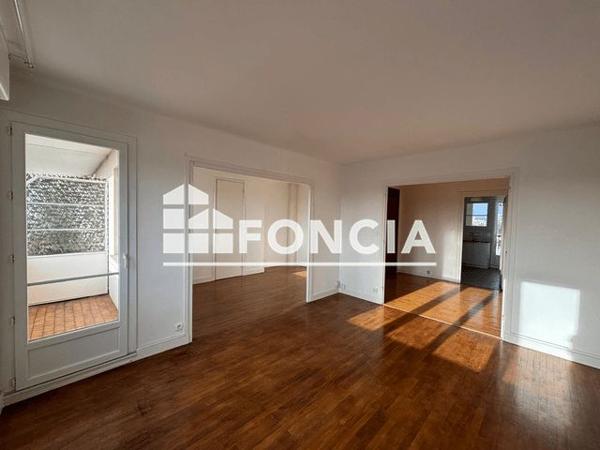 Location Appartement 3 pièces 78.79 m² - 145 AVENUE LACASSAGNE Lyon 69003