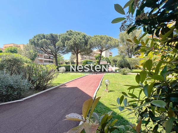 REZ-DE-JARDIN - 2P - 42m² - Golfe Juan - Sud - Parking - Cave