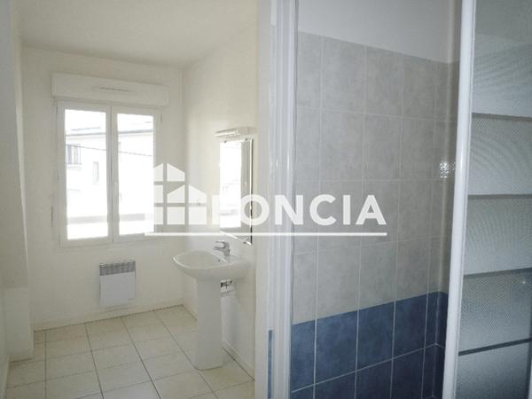 Location Appartement 3 pièces 54.41 m² - 2 RUE DE KERLOUANO Lorient 56100