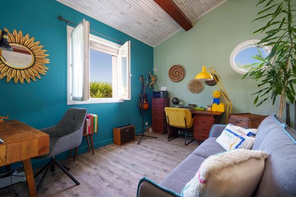 Maison T5 atypique et pleine de charme à POUSSAN ( 34)